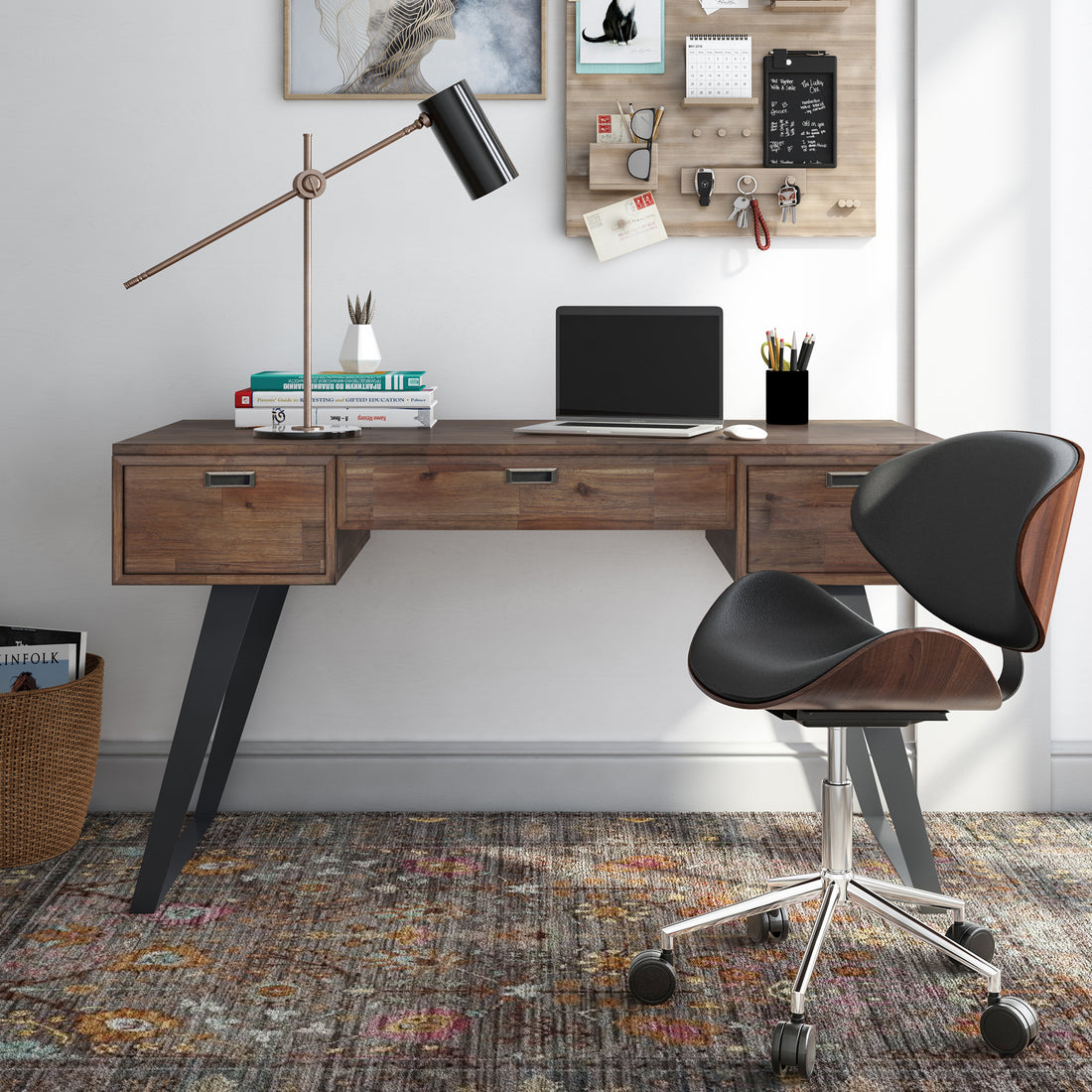 4 Furniture Pieces to Create a Trendy Home Office