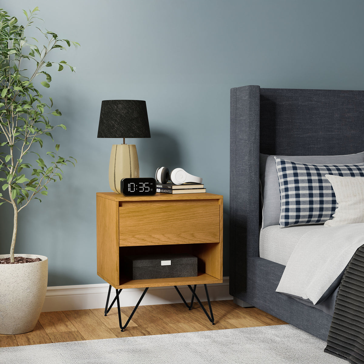 Oak Oak | Hunter Nightstand in Oak