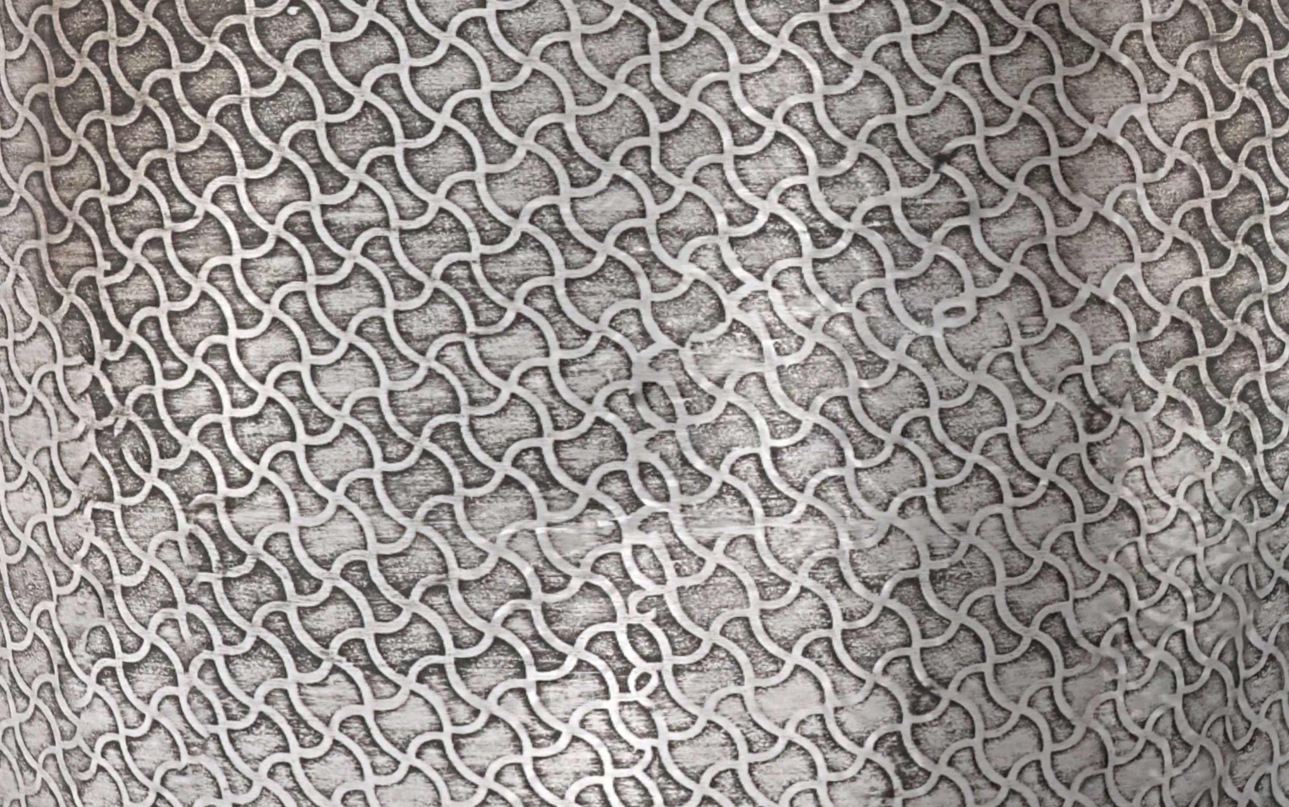 Antique Silver Web Pattern | Johnsen 18 inch Cross Hatch Pattern Accent Table