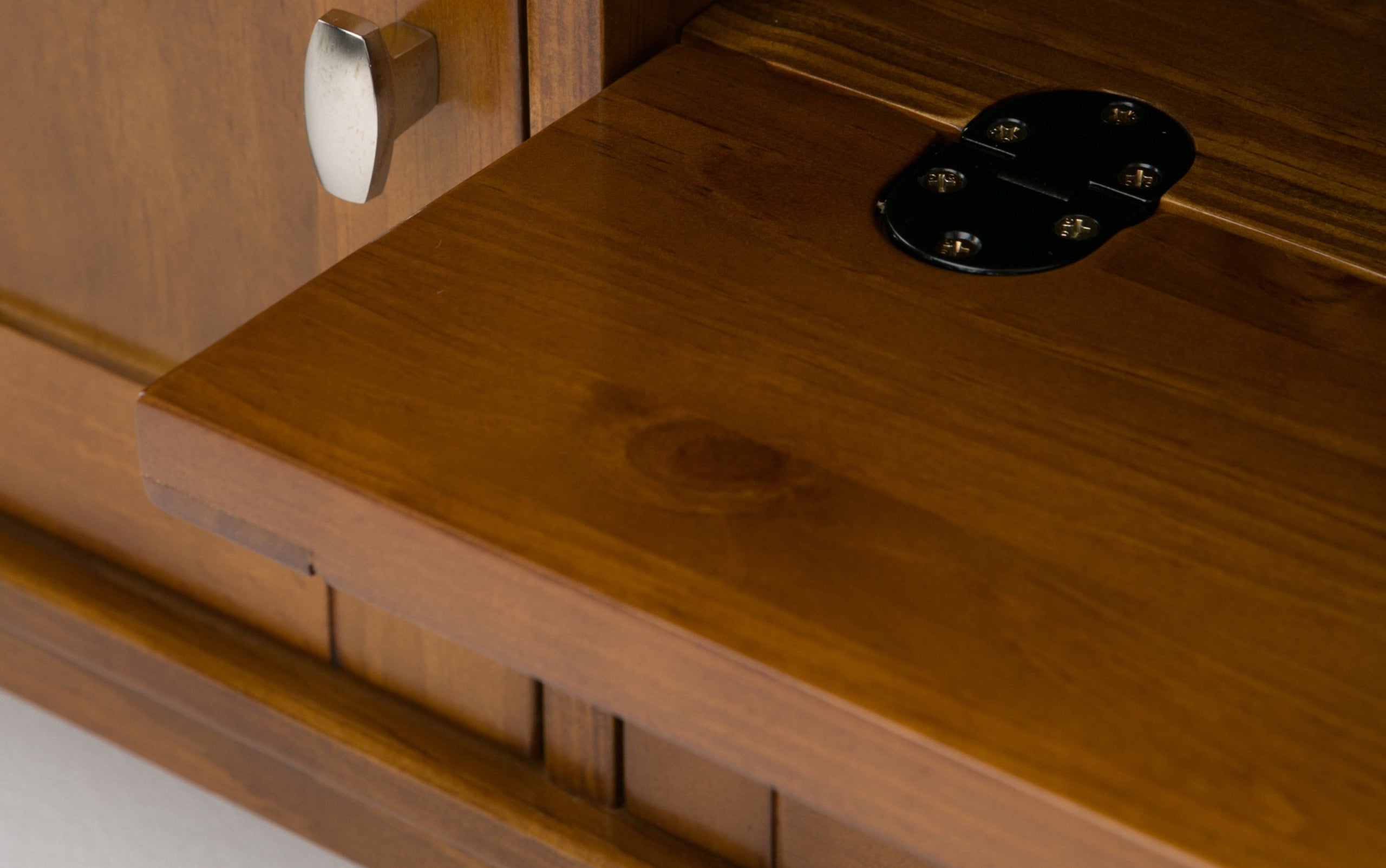 Light Golden Brown | Warm Shaker 72 inch TV Stand